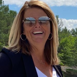 Meet your Posher, Beverly